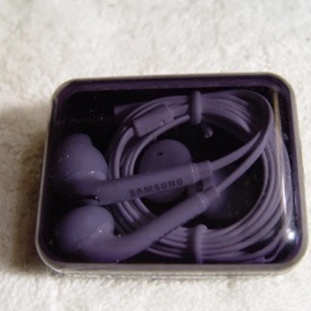 Samsung EO-EG920LW White In-Ear Only Headset—Sealed in Gray Box